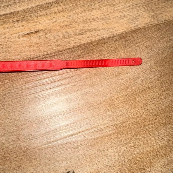 pink white lanyard keychain clasp with off white printed on it - Picture 3 of 4